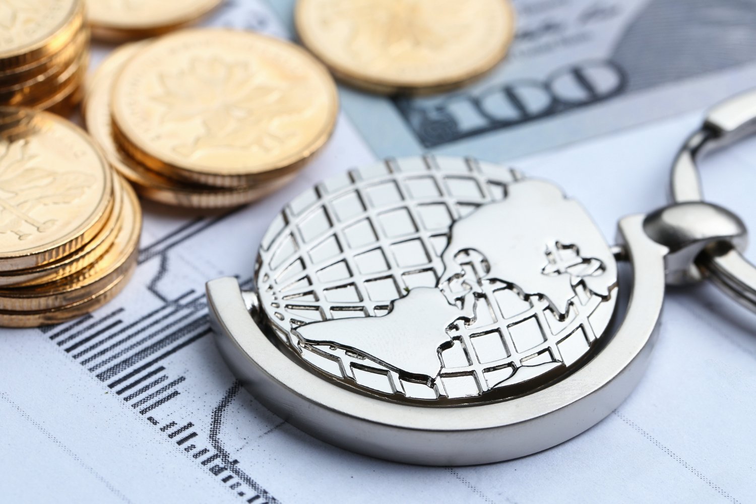 Tributação de Investimentos no Exterior: Ganhos, Variação Cambial e Residência Fiscal no Brasil